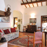 Дом в пригороде в Италии, Тоскана, Пьенца, 225 кв.м.