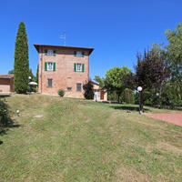 House in the suburbs in Italy, Pisa, 445 sq.m.
