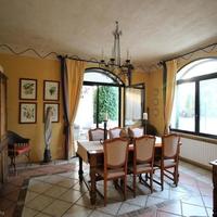 House in the suburbs in Italy, Savignano Irpino, 690 sq.m.