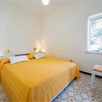 Aparthotel at the first line of the sea / lake, in the suburbs in Italy, Savignano Irpino, 430 sq.m.
