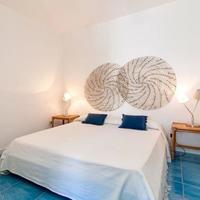 Aparthotel at the first line of the sea / lake, in the suburbs in Italy, Savignano Irpino, 430 sq.m.