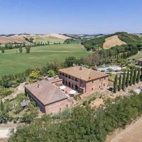 Дом в пригороде в Италии, Палау, 1200 кв.м.