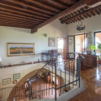 Дом в пригороде в Италии, Палау, 1200 кв.м.