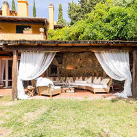 Apartment at the second line of the sea / lake, in the suburbs in Italy, Pienza, 100 sq.m.