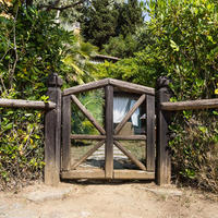 Apartment at the second line of the sea / lake, in the suburbs in Italy, Pienza, 100 sq.m.