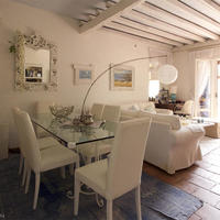 Apartment at the second line of the sea / lake, in the suburbs in Italy, Pienza, 100 sq.m.