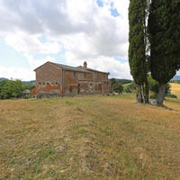 Дом в пригороде в Италии, Пьенца, 425 кв.м.