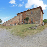 Дом в пригороде в Италии, Пьенца, 425 кв.м.