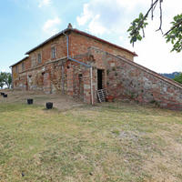 Дом в пригороде в Италии, Пьенца, 425 кв.м.