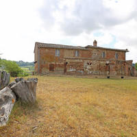 Дом в пригороде в Италии, Пьенца, 425 кв.м.