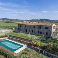 Вилла в пригороде в Италии, Пьенца, 400 кв.м.
