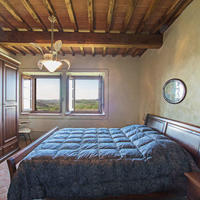 Вилла в пригороде в Италии, Пьенца, 400 кв.м.