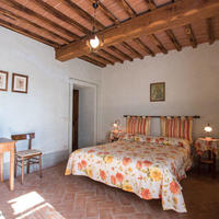 Вилла в пригороде в Италии, Пьенца, 400 кв.м.