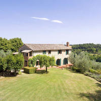 Вилла в пригороде в Италии, Пиза, 450 кв.м.