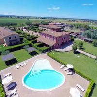 Отель (гостиница) в пригороде в Италии, Пиза, 550 кв.м.