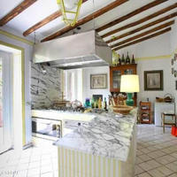 Дом в пригороде в Италии, Пьенца, 280 кв.м.