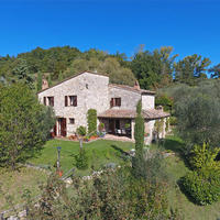 House in the suburbs in Italy, Pienza, 200 sq.m.