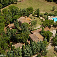 Дом в пригороде в Италии, Пьенца, 790 кв.м.