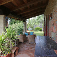 Дом в пригороде в Италии, Пьенца, 790 кв.м.