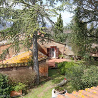 Дом в пригороде в Италии, Пьенца, 790 кв.м.