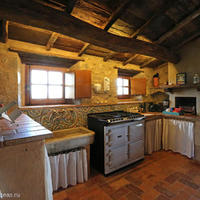 Дом в пригороде в Италии, Пьенца, 440 кв.м.