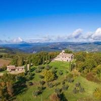 Castle in the suburbs in Italy, Giano dell'Umbria, 420 sq.m.