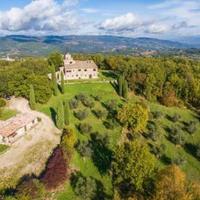 Castle in the suburbs in Italy, Giano dell'Umbria, 420 sq.m.