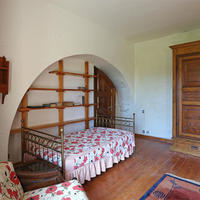 Вилла в пригороде в Италии, Пьенца, 350 кв.м.