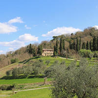 House in the suburbs in Italy, Montalcino, 370 sq.m.