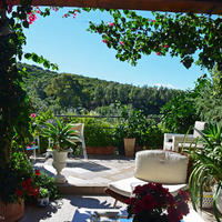 Apartment at the second line of the sea / lake, in the suburbs in Italy, Pienza, 145 sq.m.