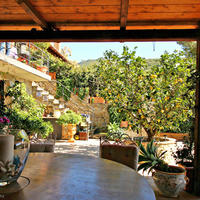 Apartment at the second line of the sea / lake, in the suburbs in Italy, Pienza, 145 sq.m.