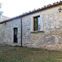 Hotel in the suburbs in Italy, Sicilia, Milo, 253 sq.m.