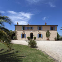 Дом в пригороде в Италии, Пьенца, 615 кв.м.