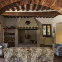 Дом в пригороде в Италии, Пьенца, 615 кв.м.