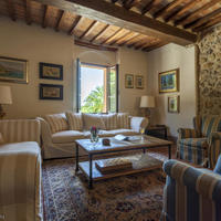 Дом в пригороде в Италии, Пьенца, 615 кв.м.