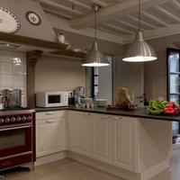 Дом в пригороде в Италии, Пьенца, 615 кв.м.