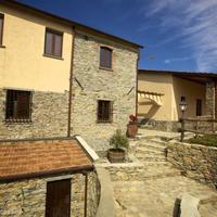 Апартаменты в пригороде в Италии, Пиза, 800 кв.м.