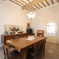 Апартаменты в центре города в Италии, Пьенца, 135 кв.м.