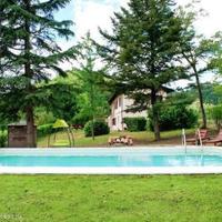 Villa in the suburbs in Italy, Lombardia, Varese, 510 sq.m.