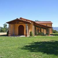 House in the suburbs in Italy, Giano dell'Umbria, 900 sq.m.