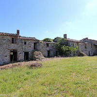 House in the suburbs in Italy, Giano dell'Umbria, 1000 sq.m.