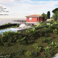 Villa at the first line of the sea / lake in Italy, San Donnino, 375 sq.m.