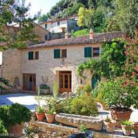 House in the city center in Italy, Montalcino, 500 sq.m.