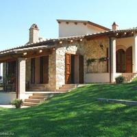 House in the suburbs in Italy, Umbriatico, 400 sq.m.