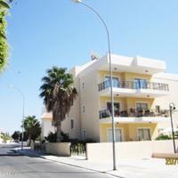 Апартаменты на первой линии моря/озера на Кипре, Лимасол, 73 кв.м.