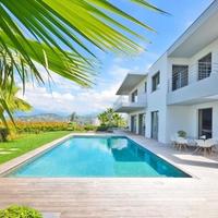 House in Guyane, 300 sq.m.