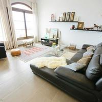 Дом на первой линии моря/озера в Испании, Балеарские Острова, Пальма, 260 кв.м.