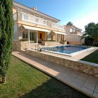 Дом в Испании, Каталония, Багур