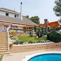 Дом в Испании, Каталония, Багур