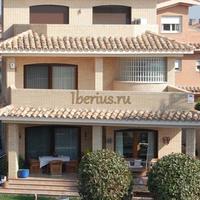 Дом в Испании, Каталония, Багур